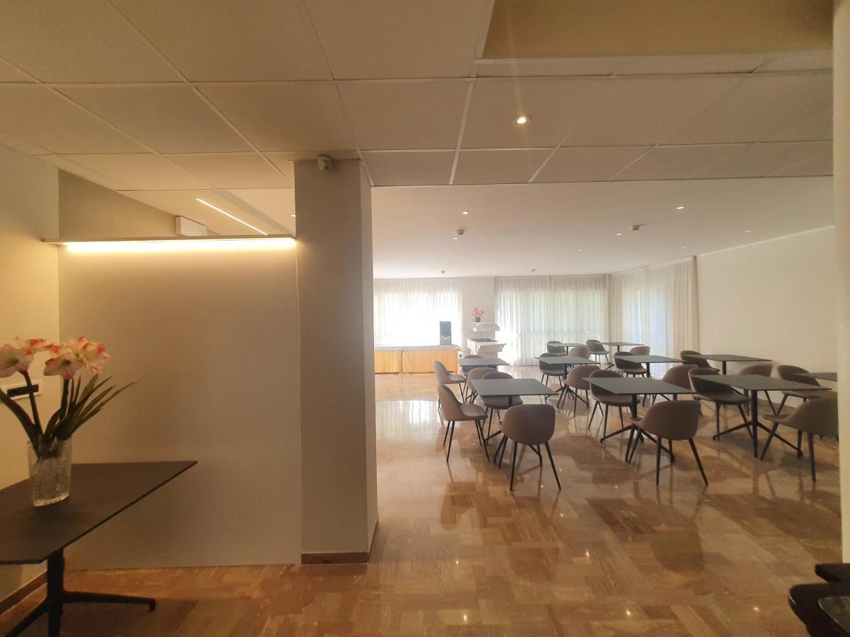 Hotel Eurovil Garni Lignano Sabbiadoro Exteriör bild